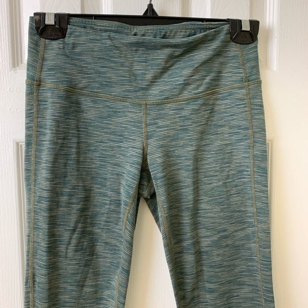 Athleta Chaturango Capri Space dyed Legging Size S - Picture 6 of 8